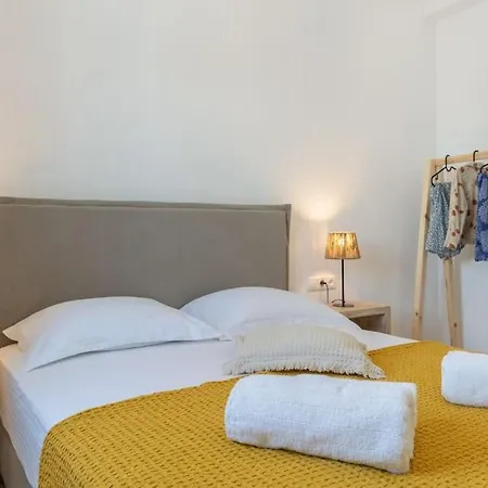 - 2br Cycladic Town-house - Jasper Appartement *